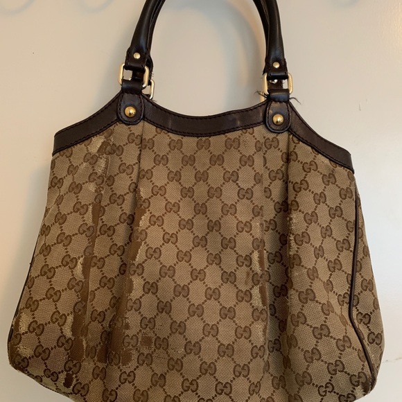 Gucci Handbags - Gucci ‘Sukey’ in Medium